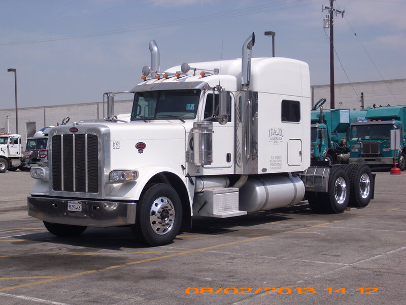 White Semi-truck — Neutral, Afternoon, Photograph, Trucks