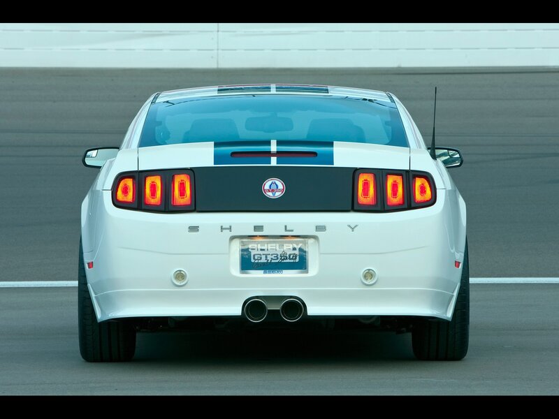 white shelby gt350 rear view