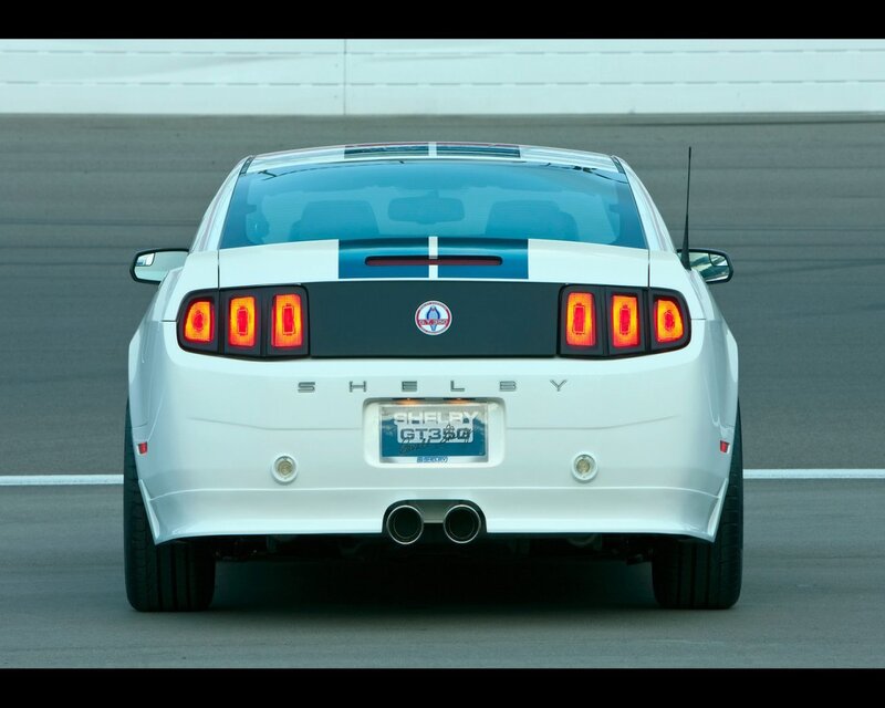 white shelby gt350 rear view