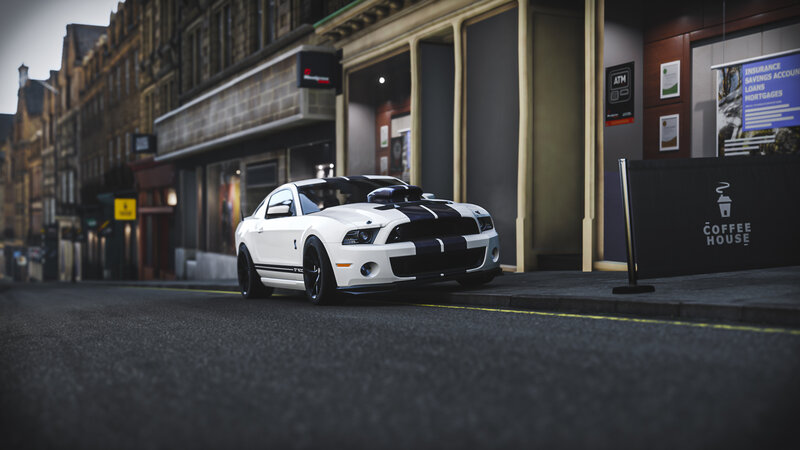 White Shelby GT500 — Urban