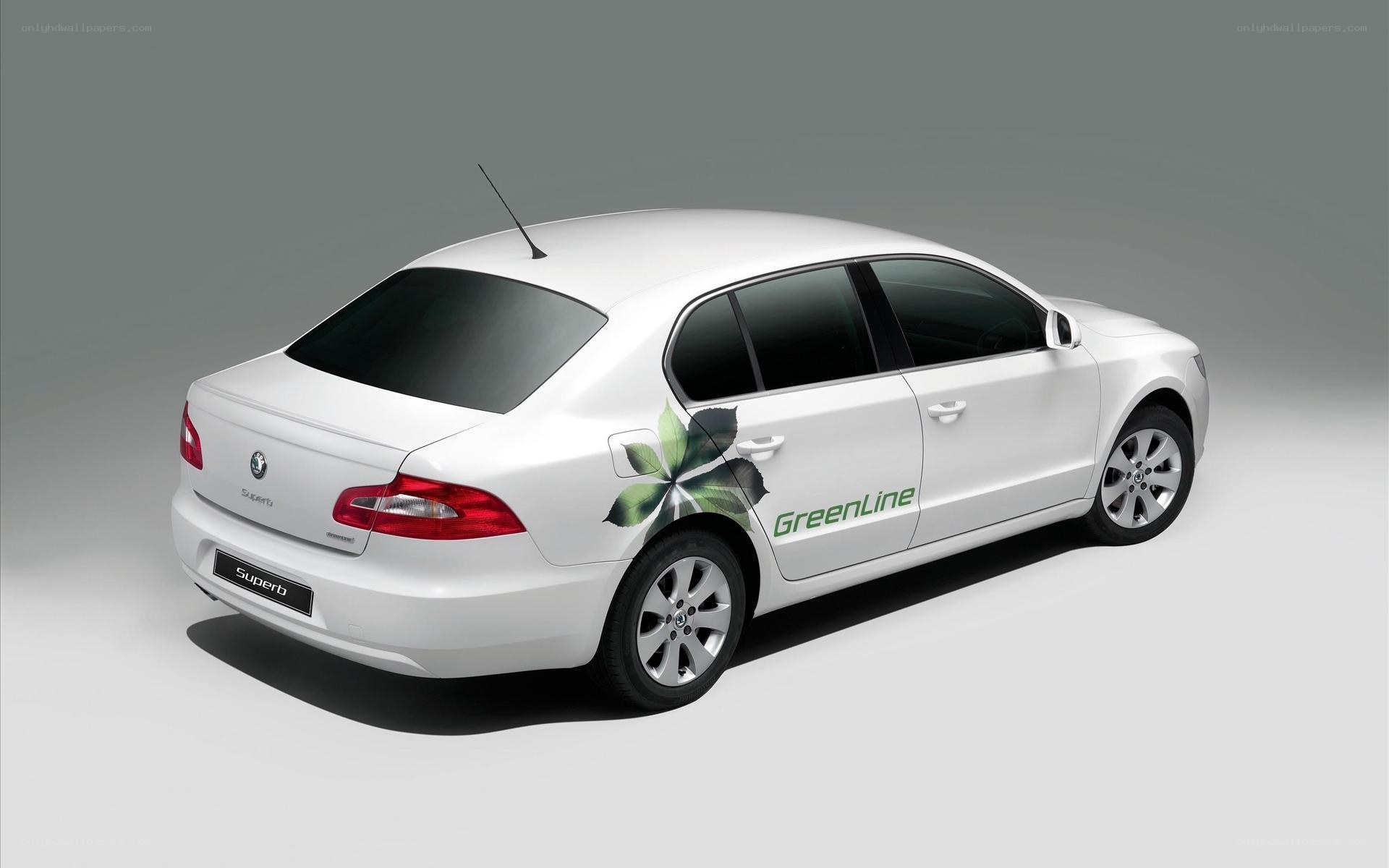 White Skoda Superb GreenLine