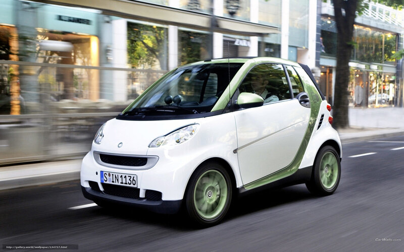 White Smart Car — Dynamic