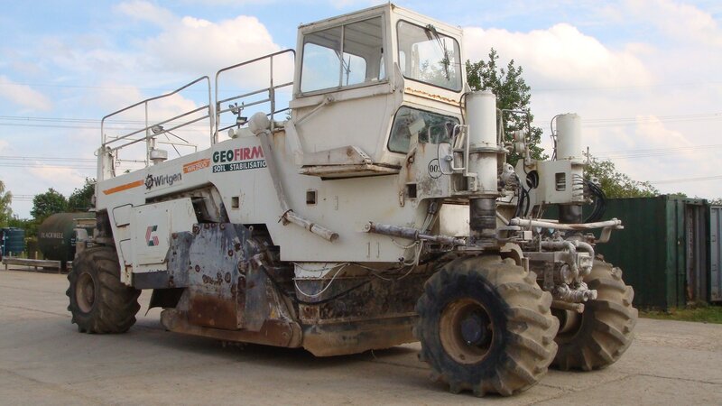 White Soil Stabilizer Machine