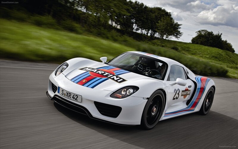 White Sports Car — Dynamic, Afternoon, Photograph, Martini Livery