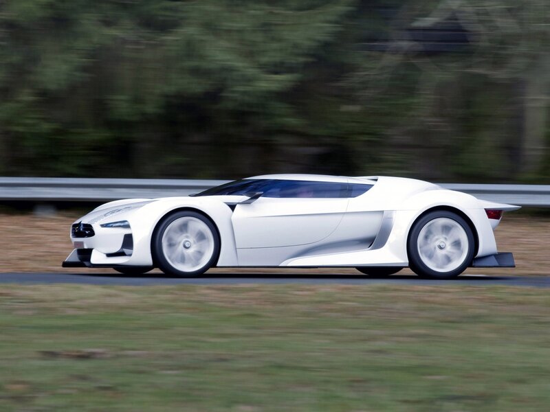 White Sports Car — Dynamic, Photograph, Road