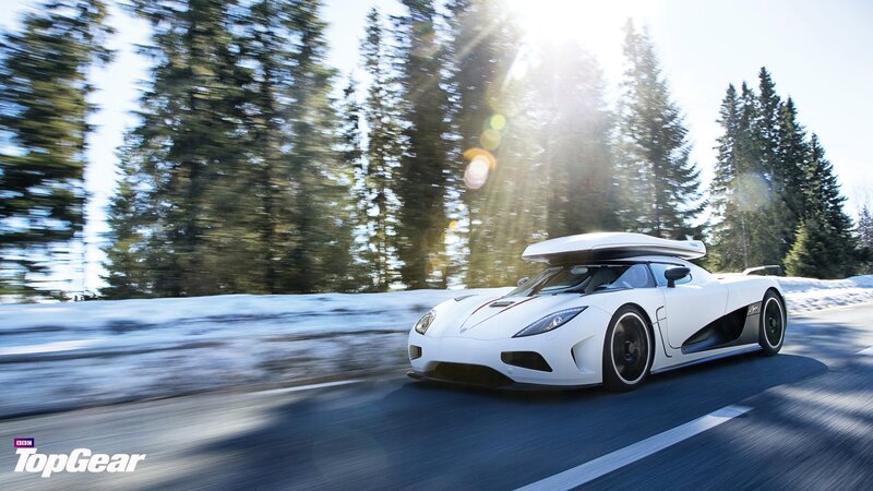 White Sports Car — Dynamic, Winter