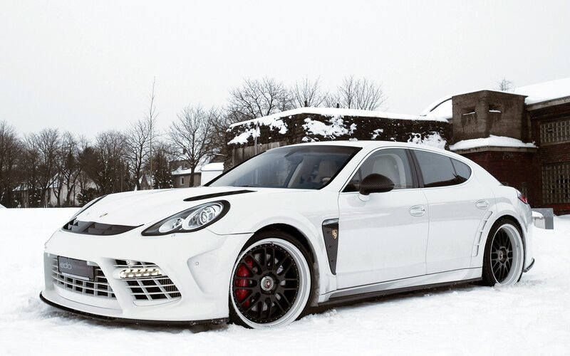 White Sports Car in Snow — Cold, Winter, Photograph