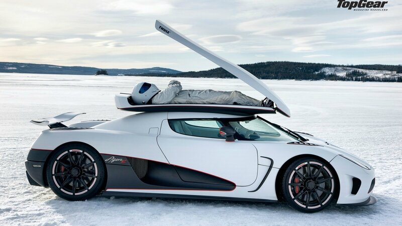 White Sports Car on Ice — Cold, Winter