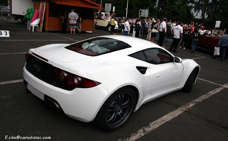 White Sports Car — Outdoor