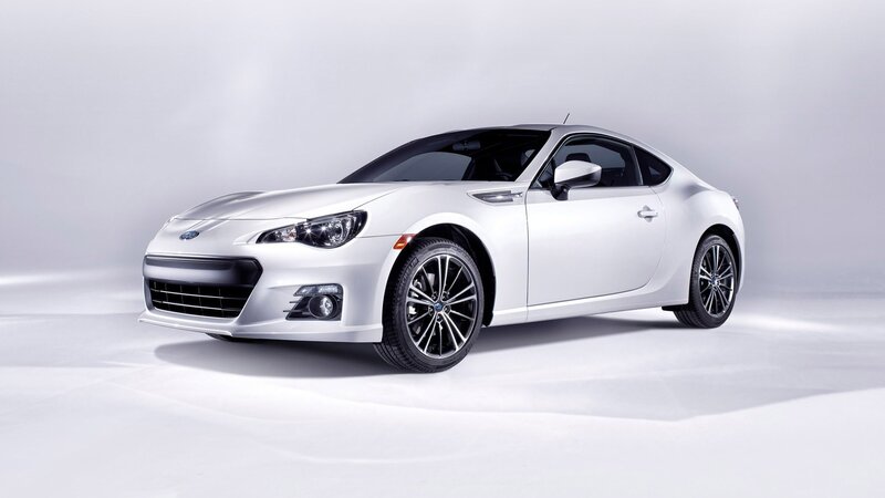 white subaru brz coupe