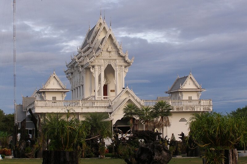 White Temple Building