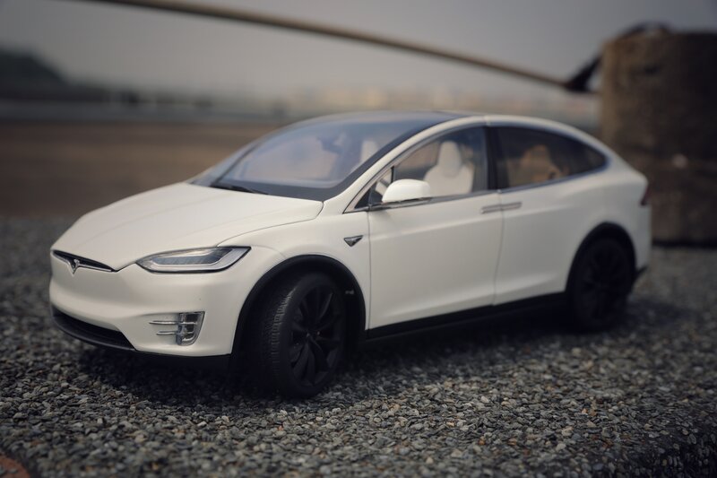 White Tesla Model X — Calm