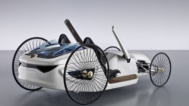 White Three-wheeled Concept Car — Modern