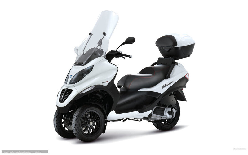 White Three-wheeled Scooter — Neutral, Photograph