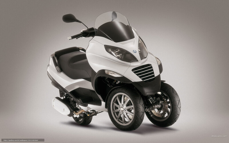 White Three-wheeled Scooter — Neutral, Photograph, Windshield, Seat, Headlight