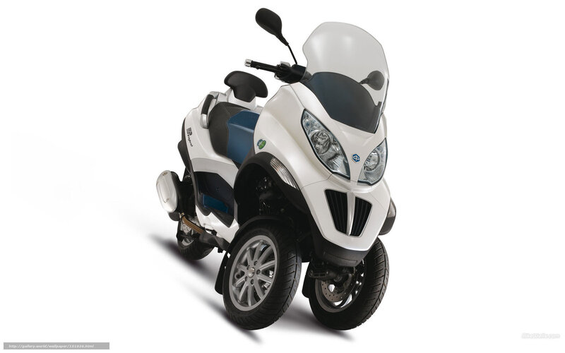 White Three-wheeled Scooter — Neutral, Photograph, Windshield, Side Mirror, Headlight