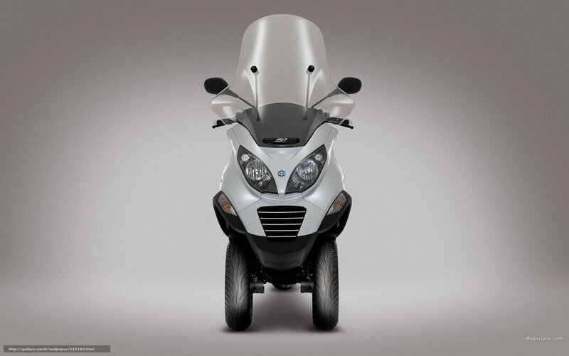 White Three-wheeled Scooter — Silver, Neutral