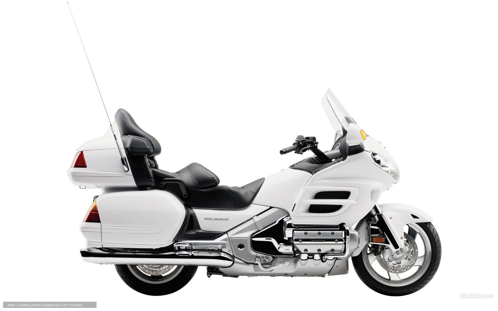 white touring motorcycle