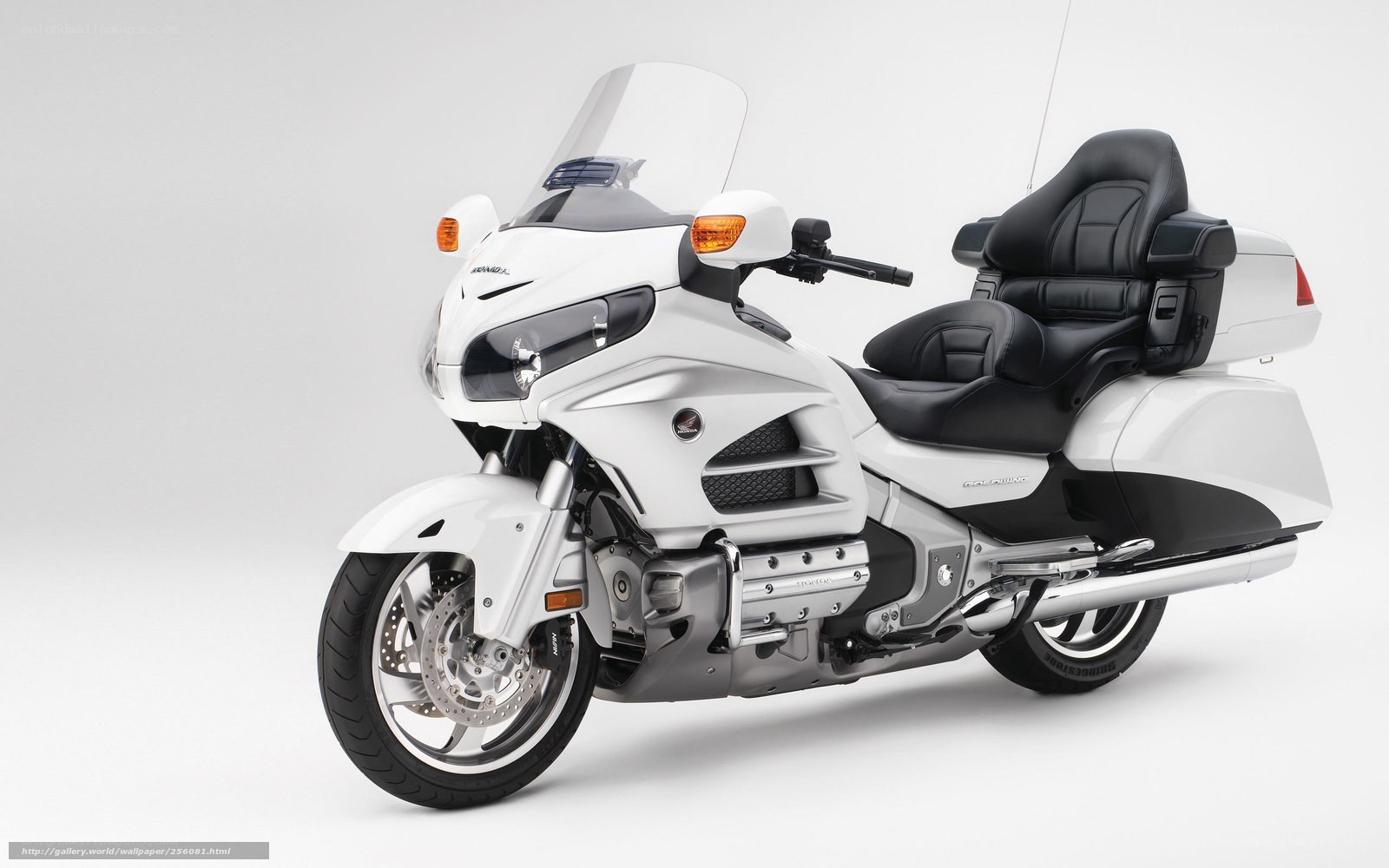 white touring motorcycle