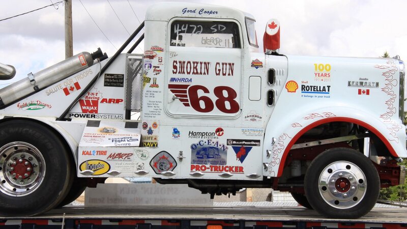 White Tow Truck — Neutral