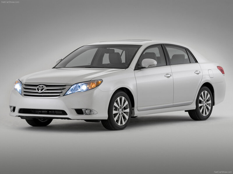 White Toyota Avalon