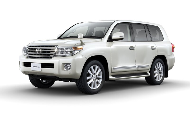 White Toyota Land Cruiser