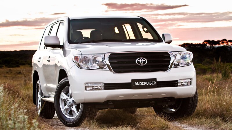White Toyota Land Cruiser — Serene, Sunset