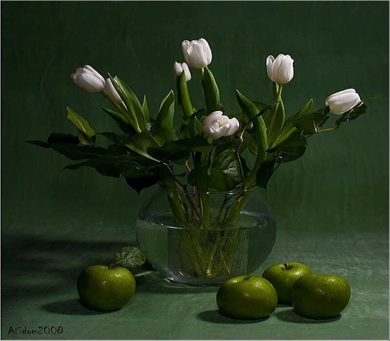 White Tulips and Green Apples