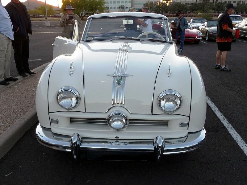 White Vintage Car — Calm, Sunset