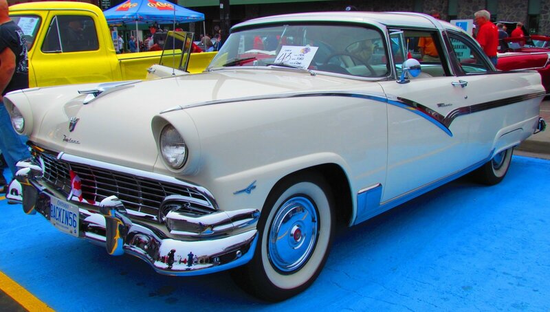 White Vintage Car — Outdoor, Afternoon