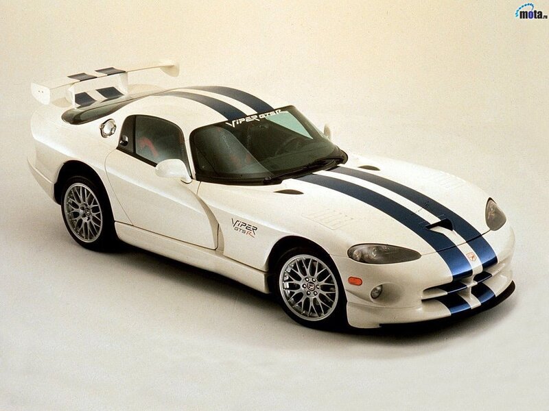 white viper gtsr sports car