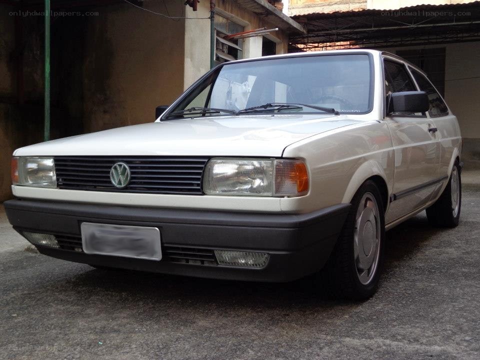 white volkswagen car