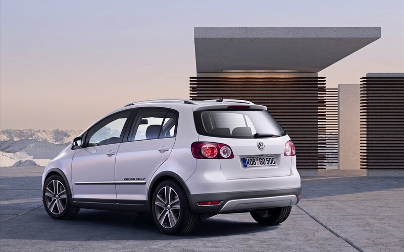 White Volkswagen Cross Golf