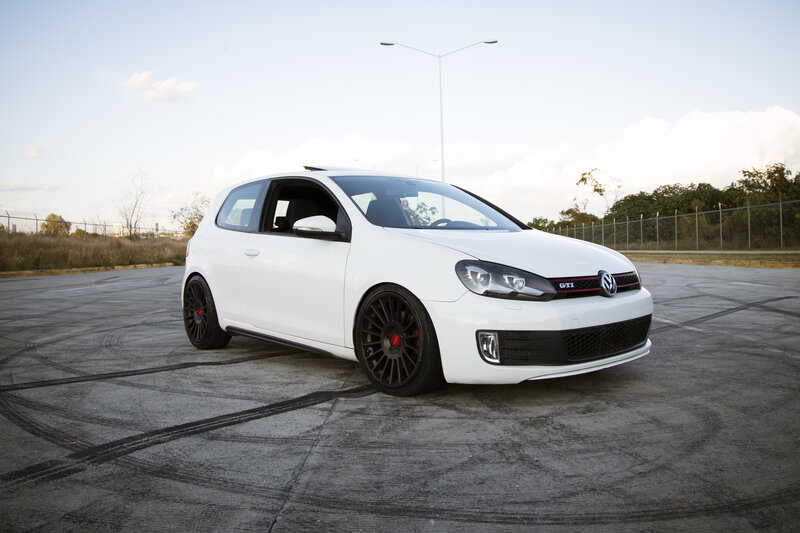 White Volkswagen Golf Gti — Calm