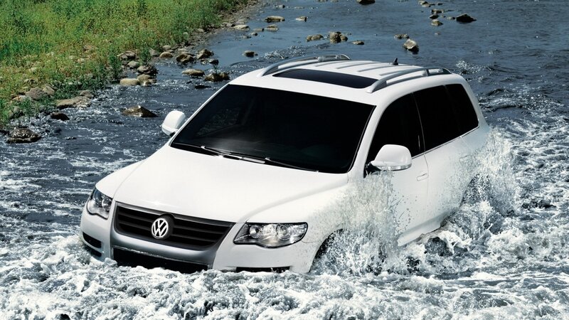 White Volkswagen Suv — Dramatic