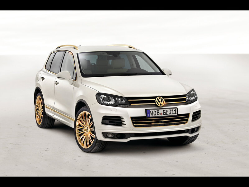White Volkswagen Suv — Neutral