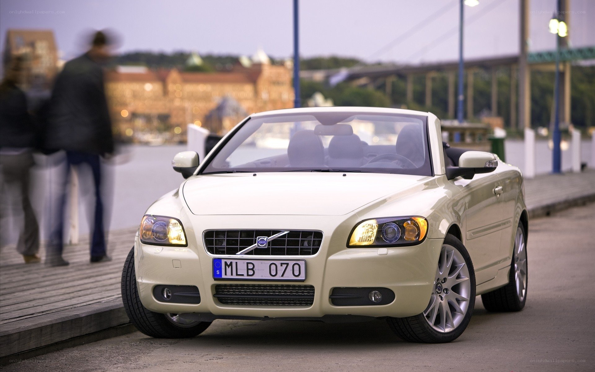 White Volvo C70 convertible