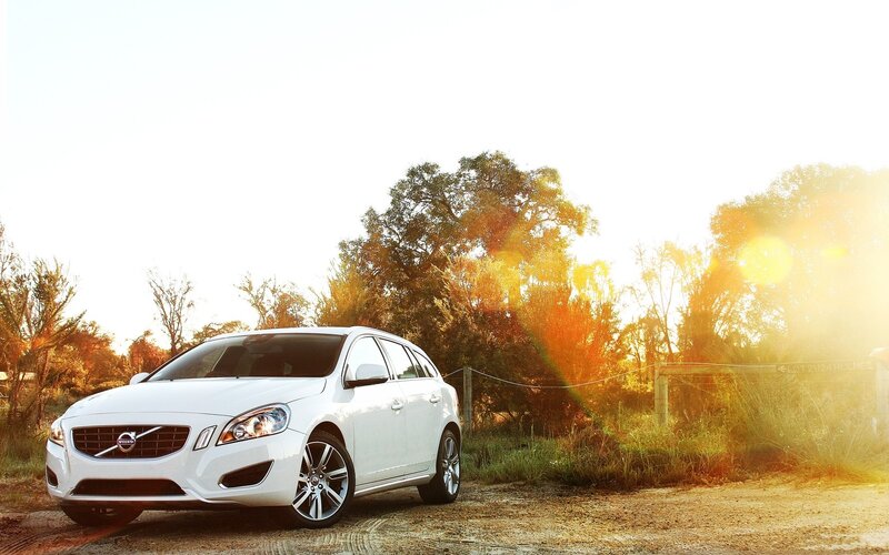 White Volvo V60 — Serene
