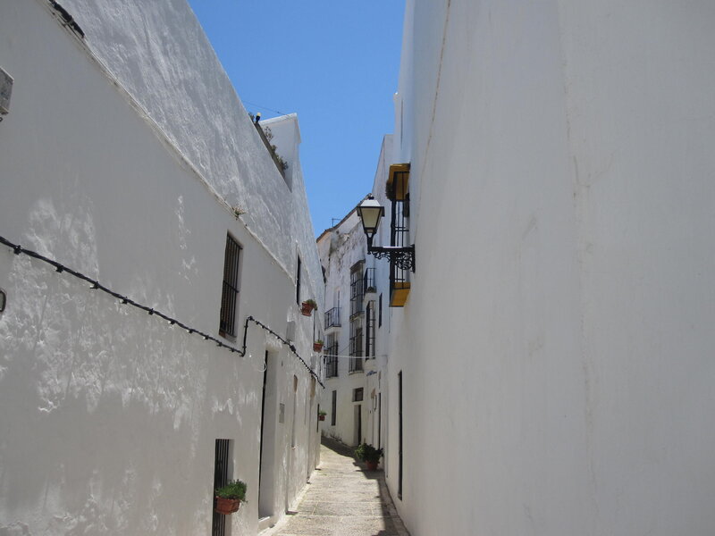 White-walled Alleyway