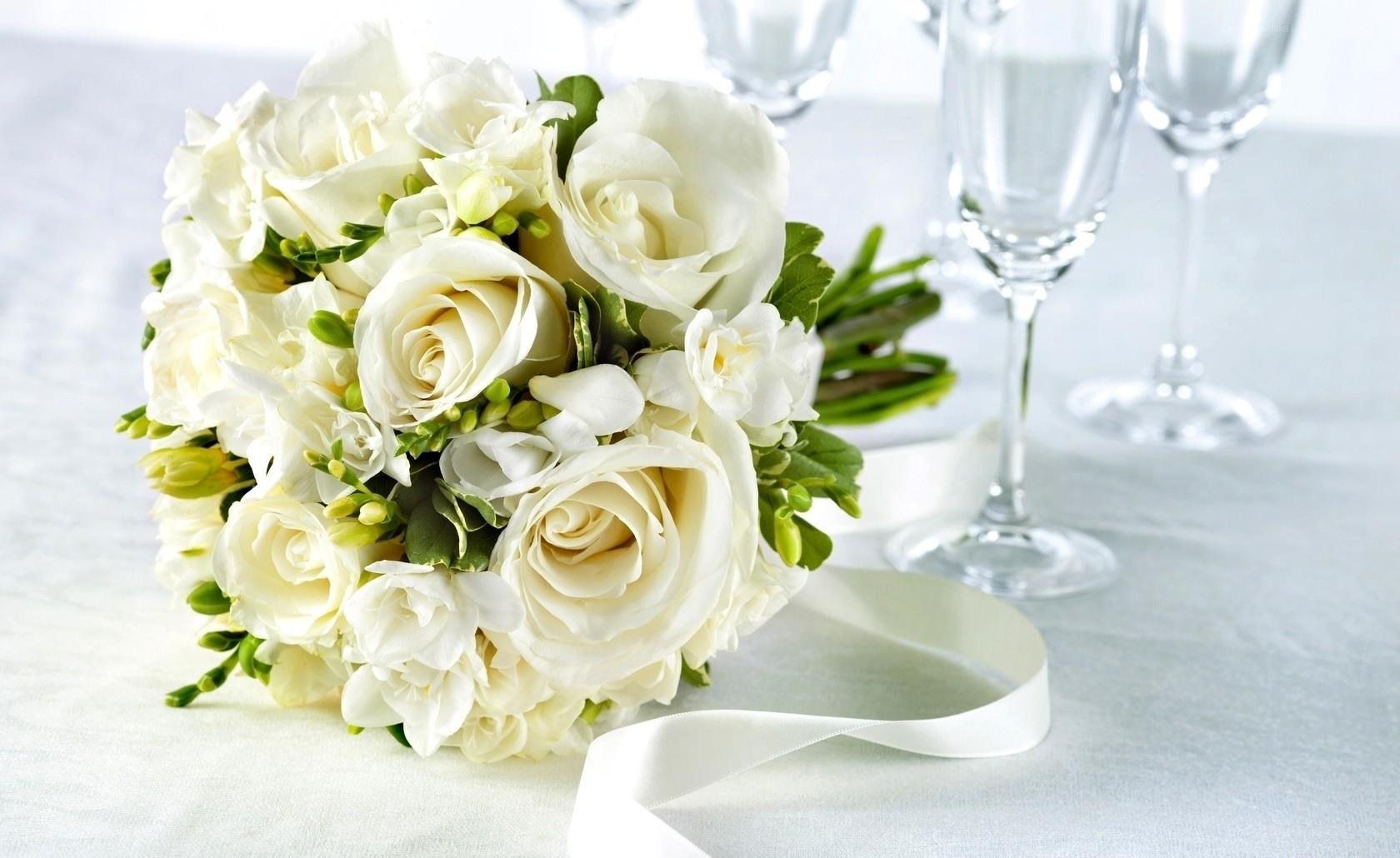 white wedding bouquet