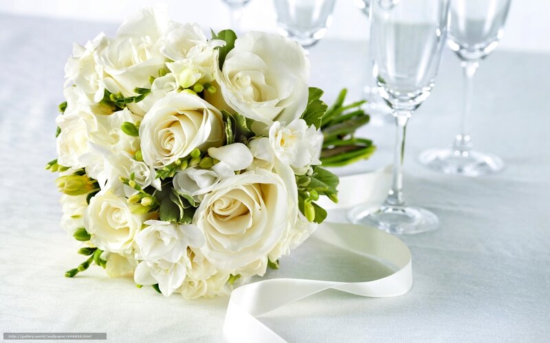 white wedding bouquet