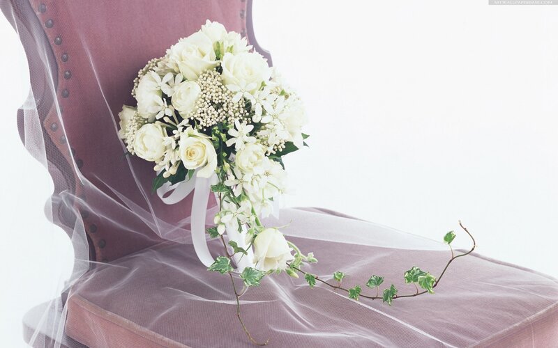 White Wedding Bouquet — Serene