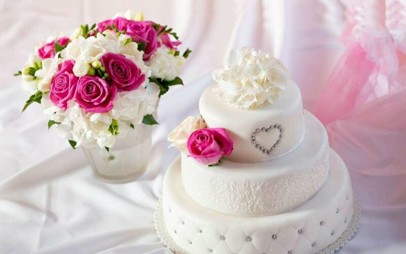 White Wedding Cake — Elegant, Photograph, Flowers, Heart