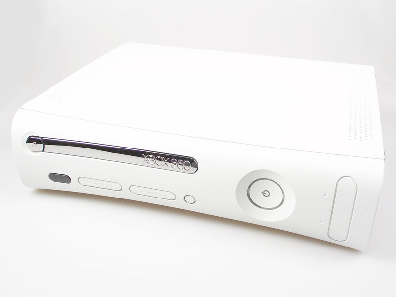 white xbox 360 console