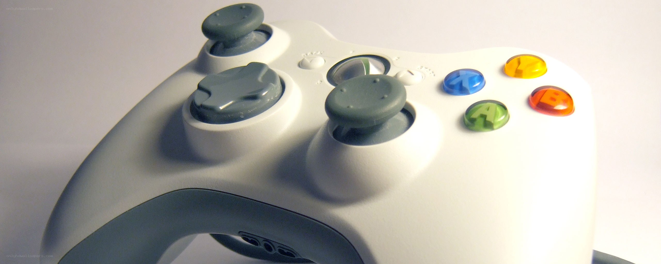 white xbox controller