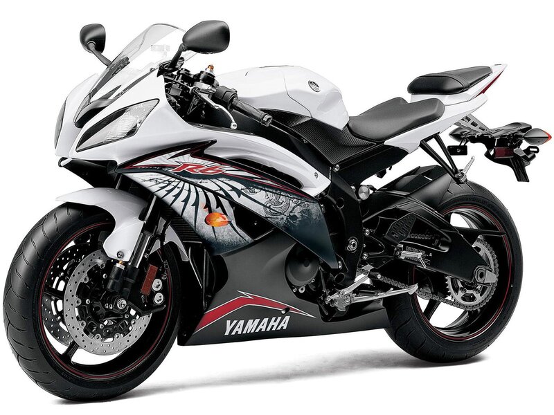 white yamaha sport motorcycle