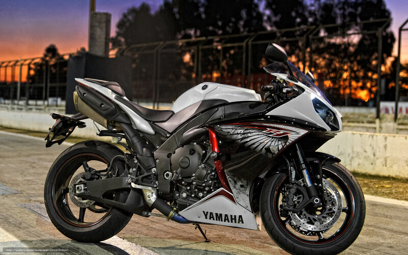 White Yamaha Sportbike