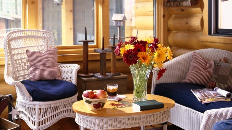 Wicker Furniture in Cabin