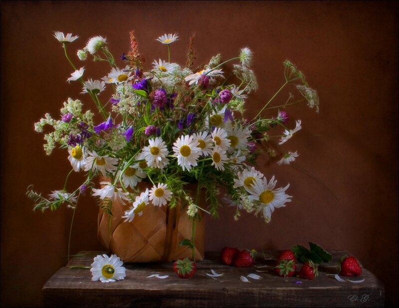 Wildflower Bouquet — Brown, Serene