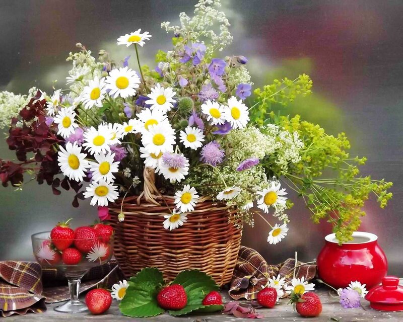 Wildflower Bouquet in Basket — White, Calm